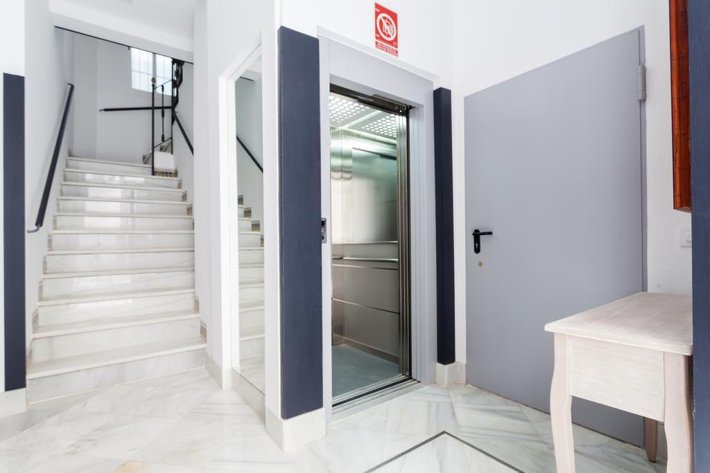 Hostly Acetres 2A-Penthouse In City Center-Fibre-Parking Opt Sevilla Exterior foto